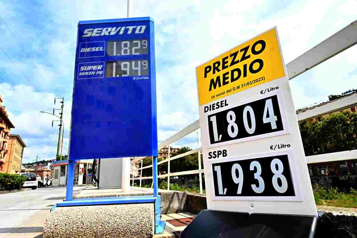 Prezzo della benzina alle stelle