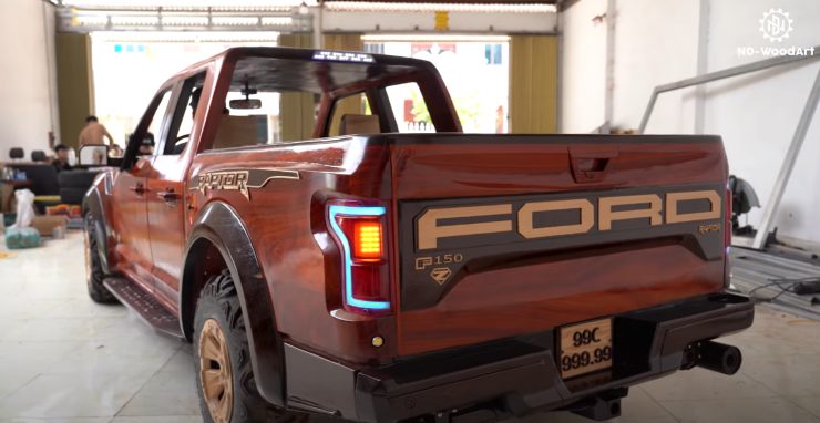 Ford F150 Raptor in legno, com'è stata prodotta