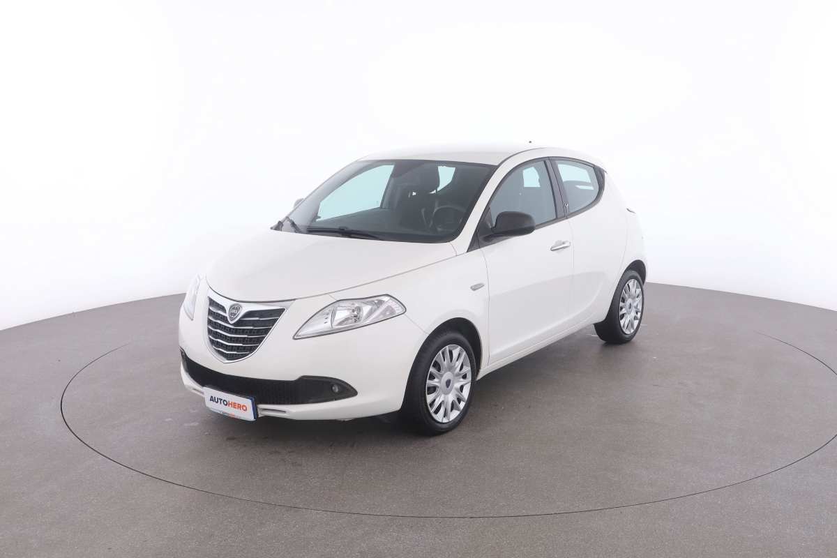 lancia ypsilon offerta auto