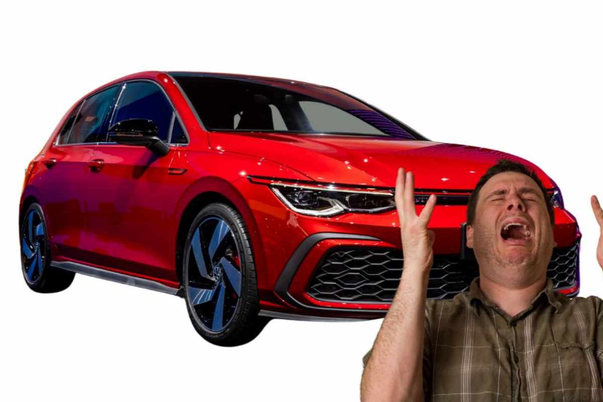 Volkswagen Golf saluta tutti