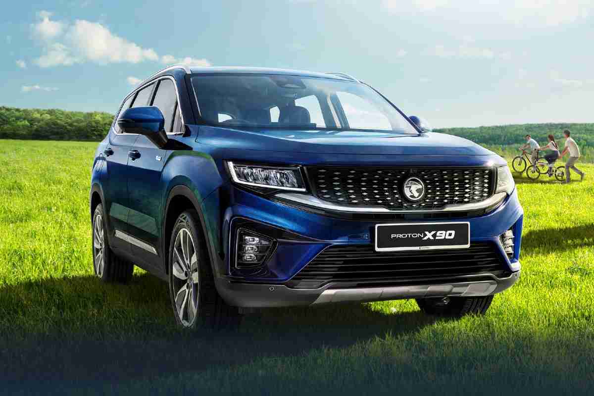 Nuovo SUV dall'Asia: Proton X90