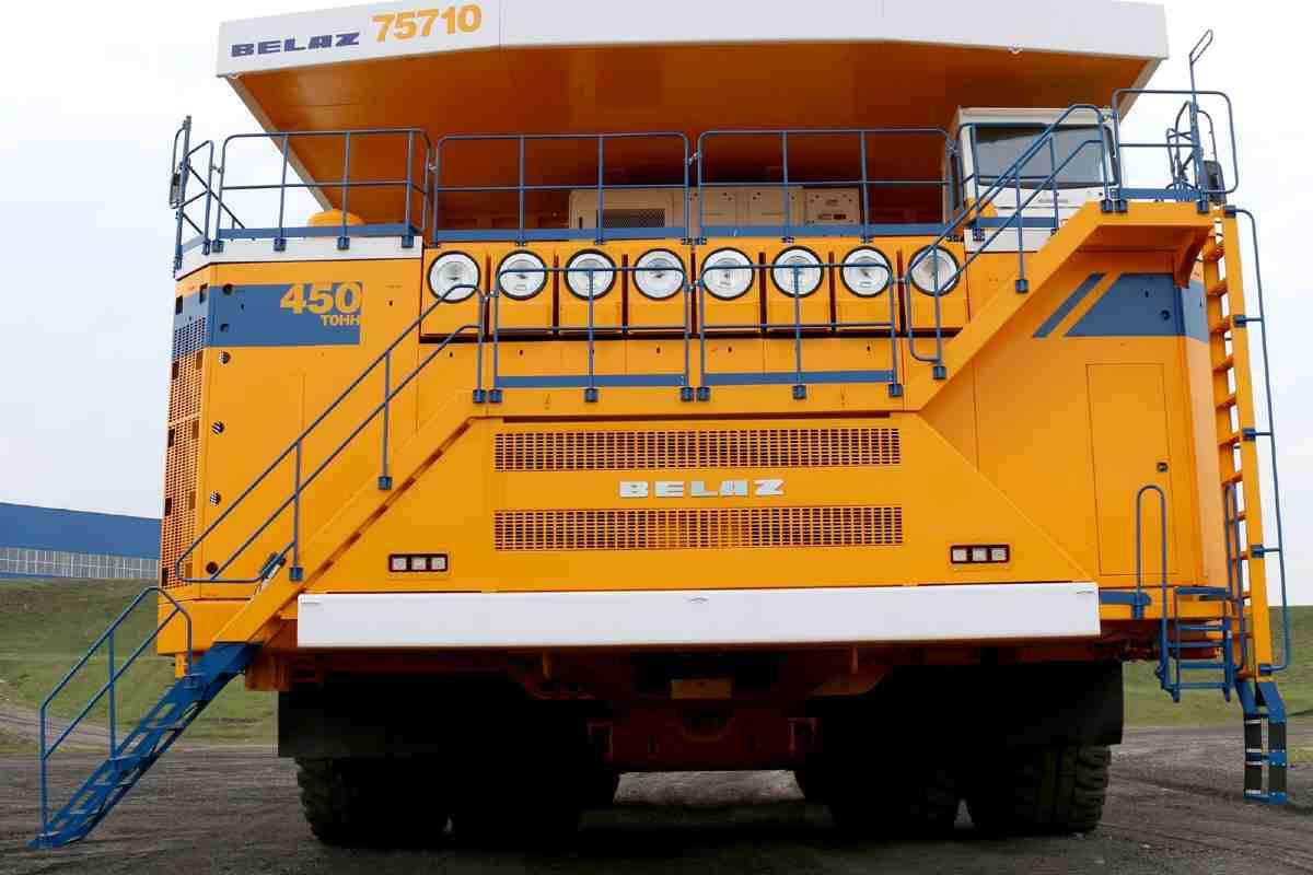 Belaz 75710, il veicolo più grande al mondo