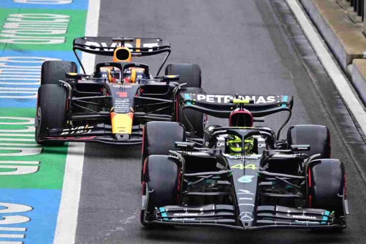 Lewis Hamilton e Max Verstappen ancora sfida
