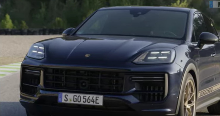 Porsche Cayenne che SUV mostruoso