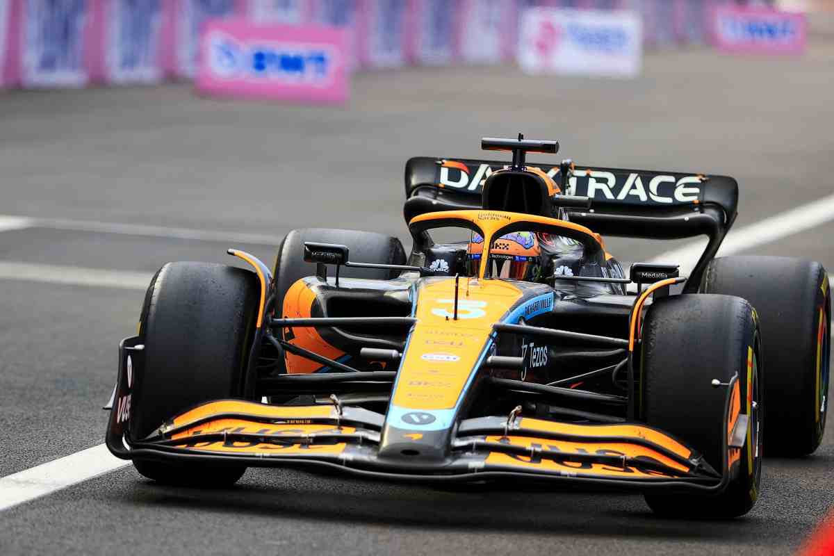 Daniel Ricciardo problemi con la McLaren