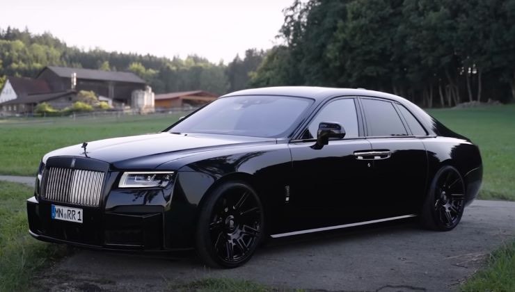 nuova lussuosa rolls royce