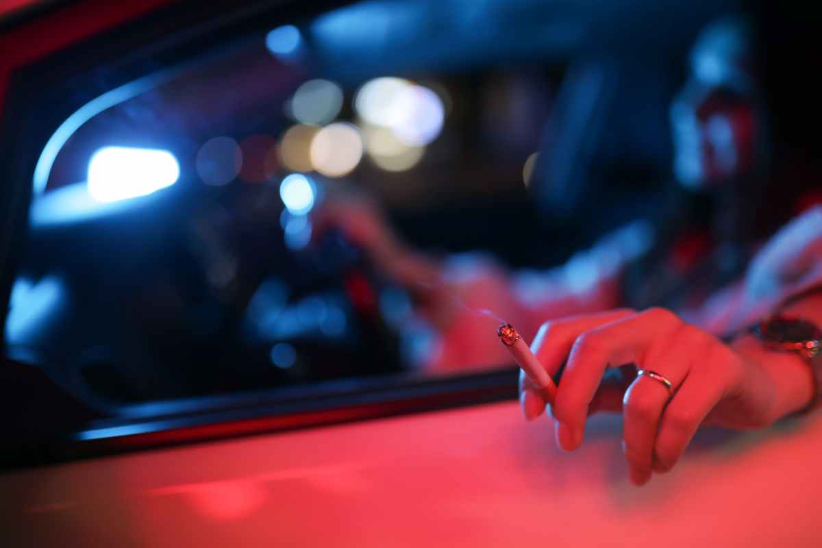 Fumare in auto