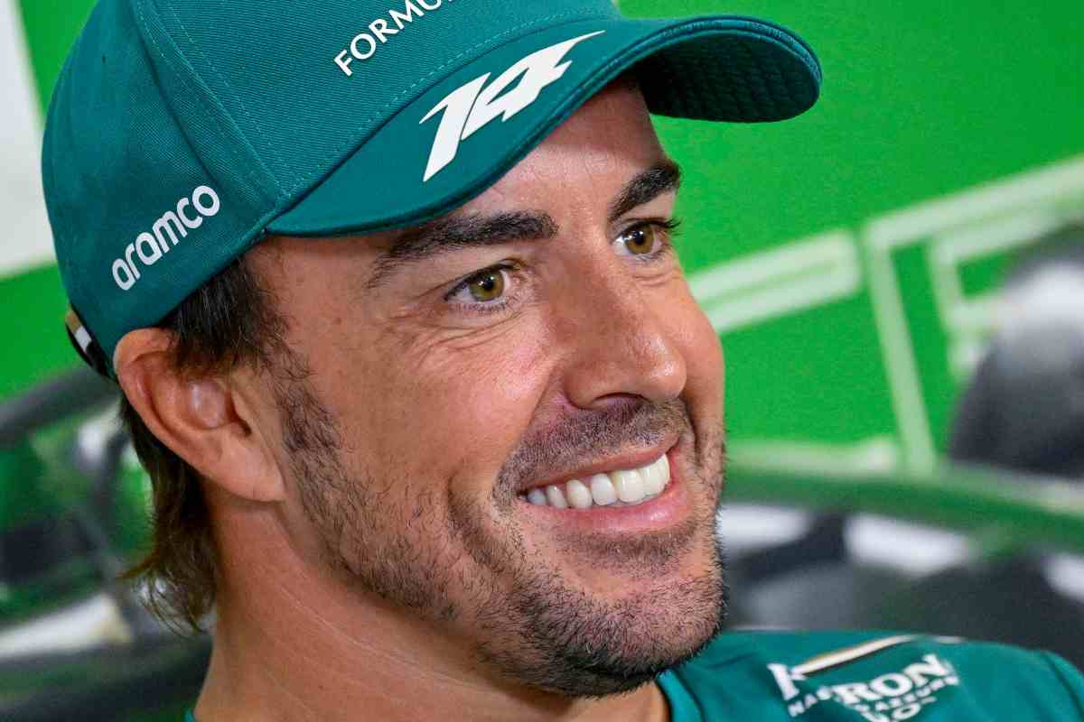 Alonso compra un'Aston Martin Valkyrie