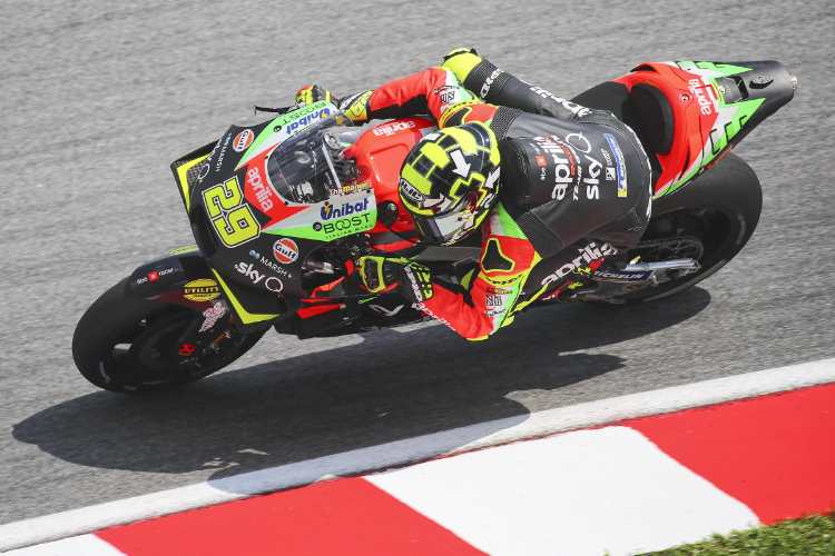 Andrea Iannone fa sognare i fan