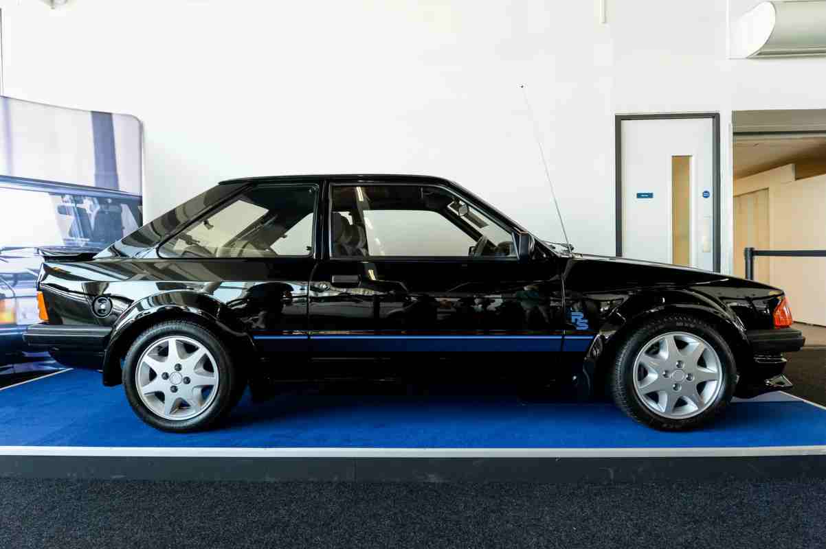 lady diana ford escort nera