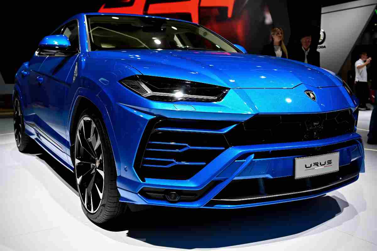 Lamborghini nuovo Suv Urus