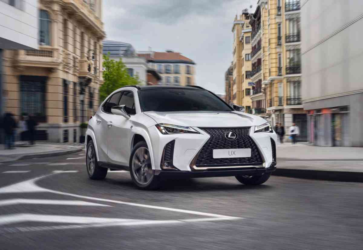 Lexus UX anticipazioni nuovo modello