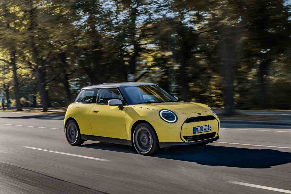 Mini Cooper Elettrica prezzo promozione incentivi