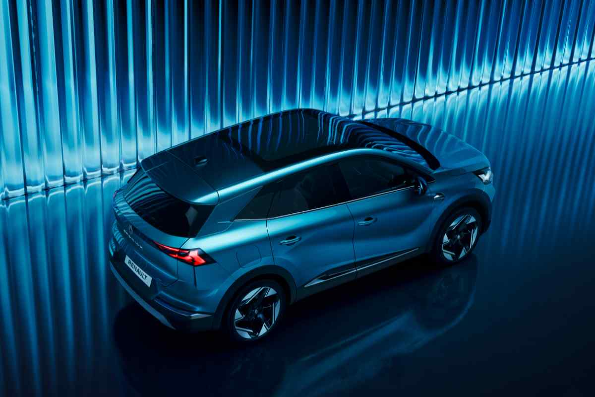 Renault Symbioz caratteristiche SUV elettrico