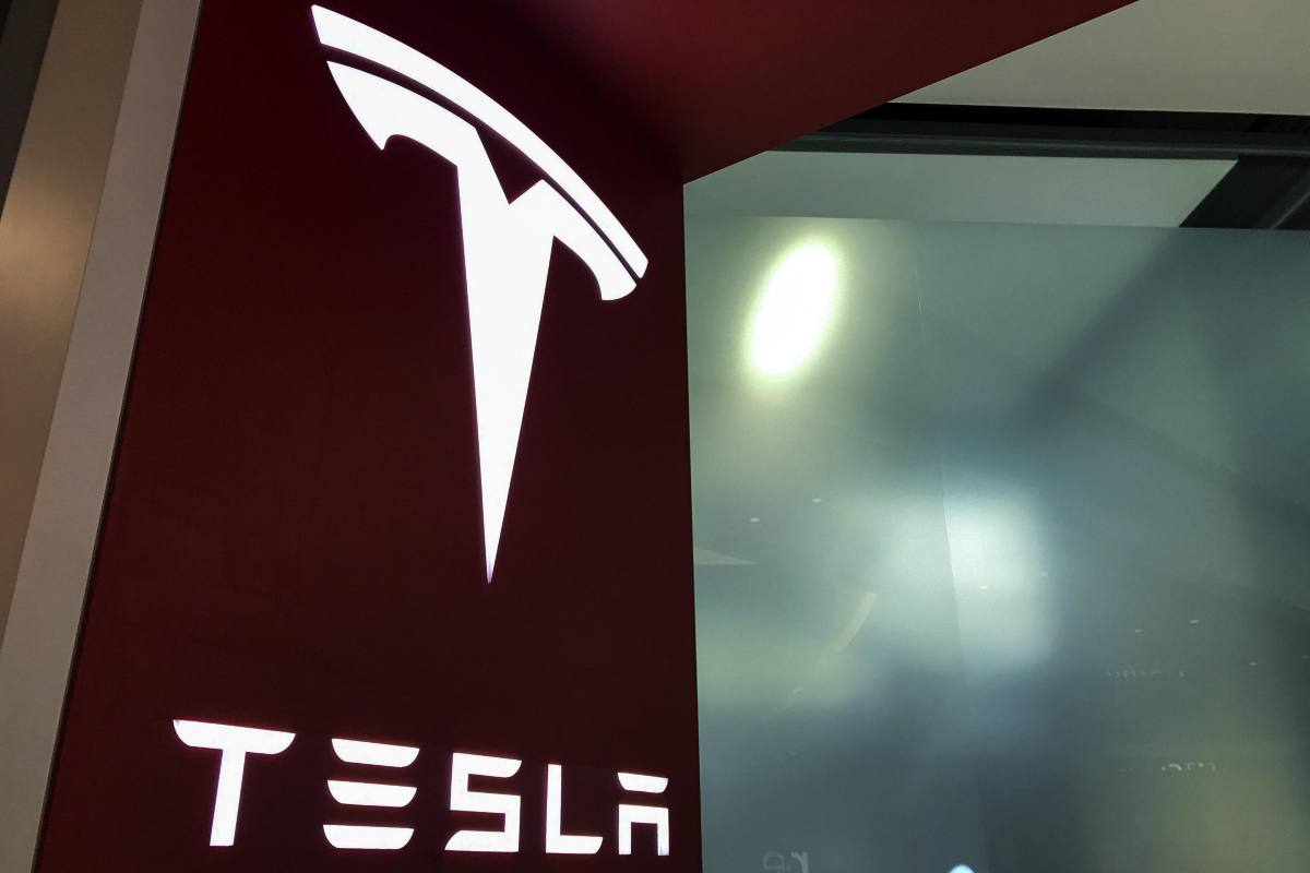 Tesla la scelta stupisce