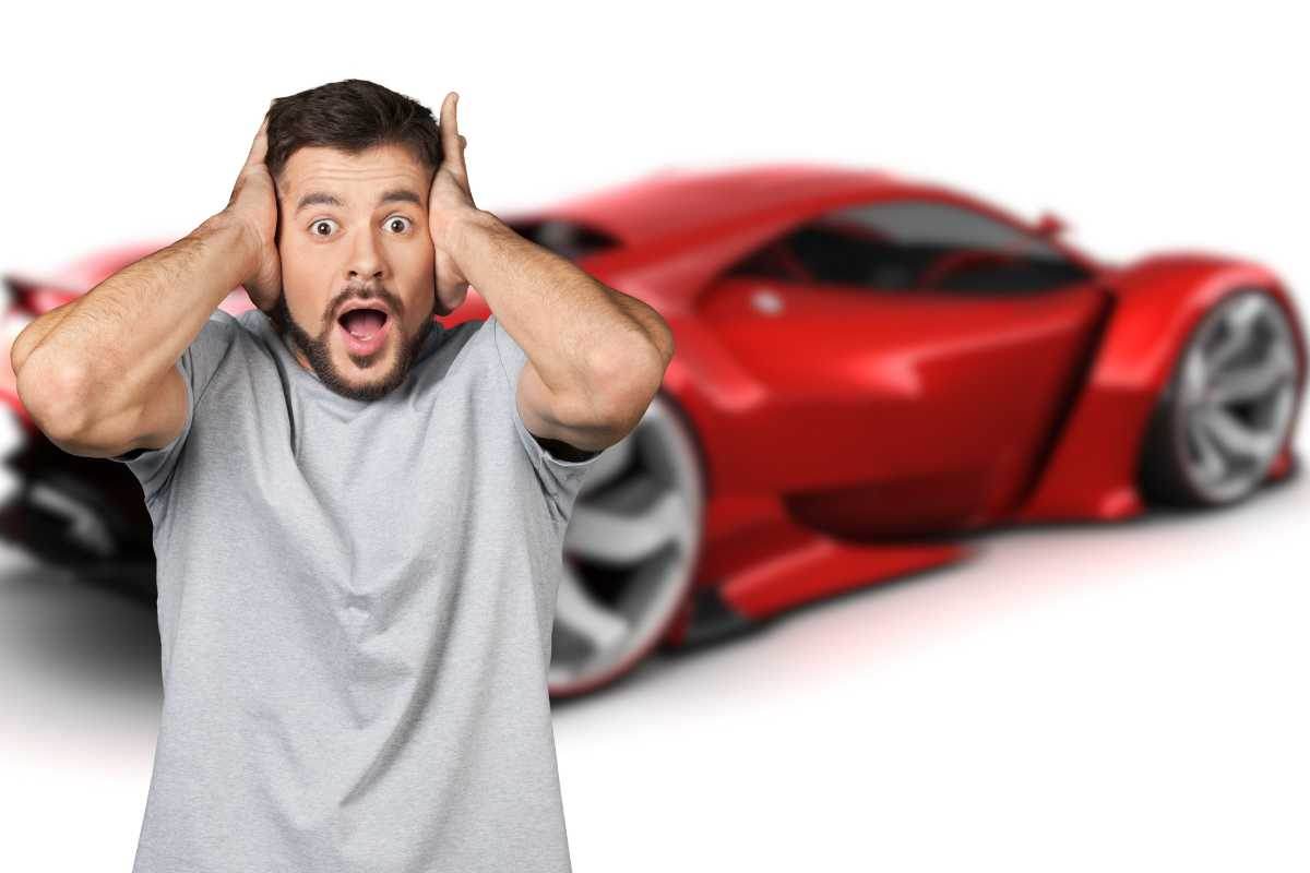Estrema e potentissima: la nuova supercar ibrida che fa tremare Ferrari e Porsche