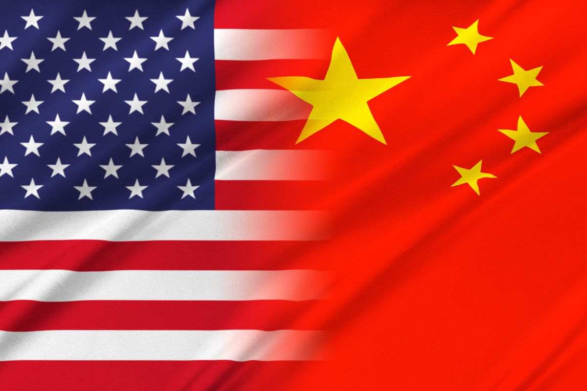La Cina risponde ai dazi Usa: la nuova mossa che può mettere in ginocchio le auto elettriche