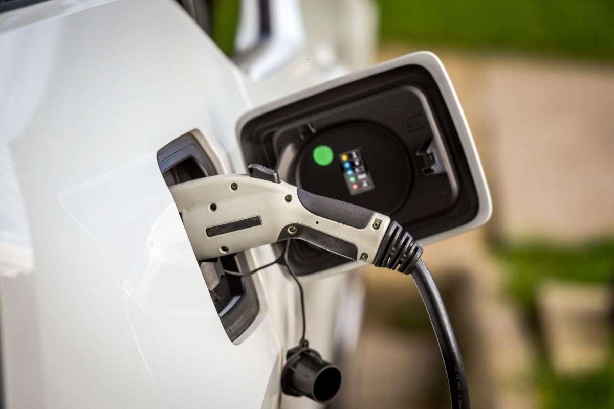 BYD e Tesla messe all'angolo in Cina: è questa l'auto più venduta, sembra una mini Panda